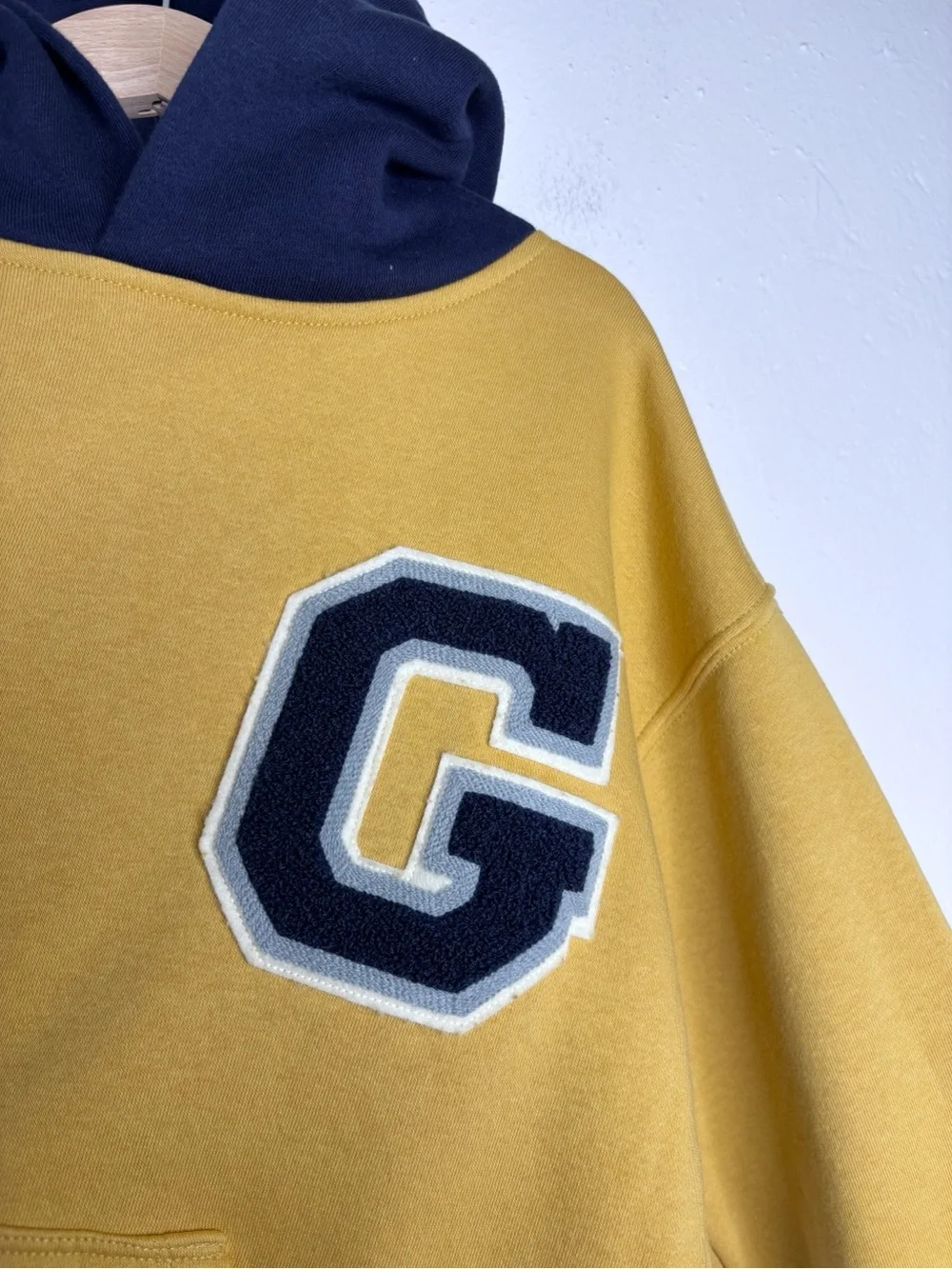 Gap Vintage Soft Varsity Hoodie Honey Gold Navy Size M EUC
